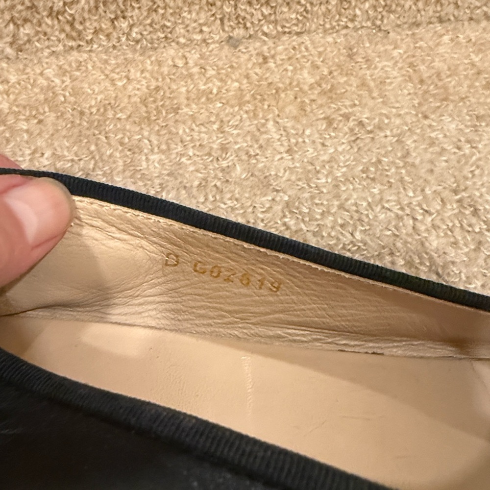 CHANEL Black Patent Leather Flats - Picture 6 of 10